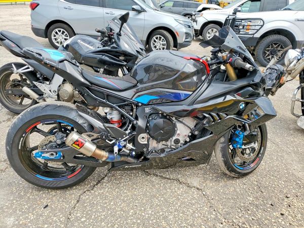 2024 BMW S 1000