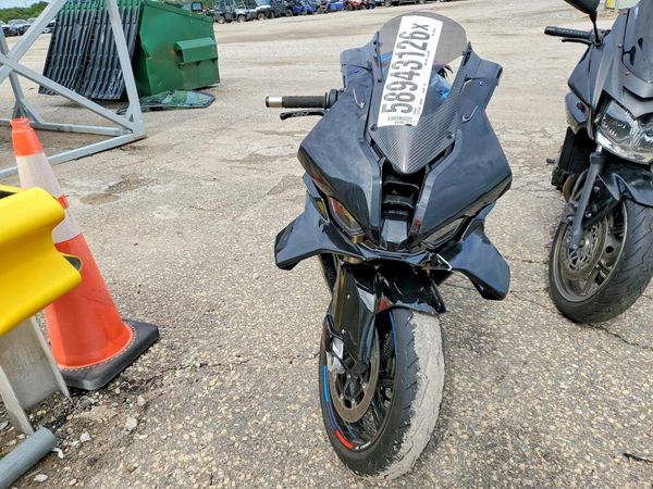 2024 BMW S 1000