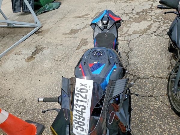 2024 BMW S 1000