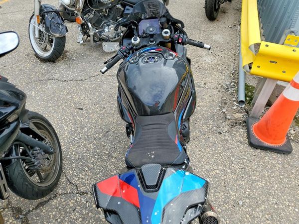 2024 BMW S 1000