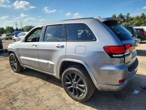2020 JEEP GRAND CHEROKEE LAREDO 4X4