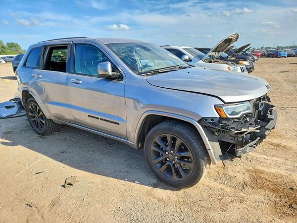 2020 JEEP GRAND CHEROKEE LAREDO 4X4