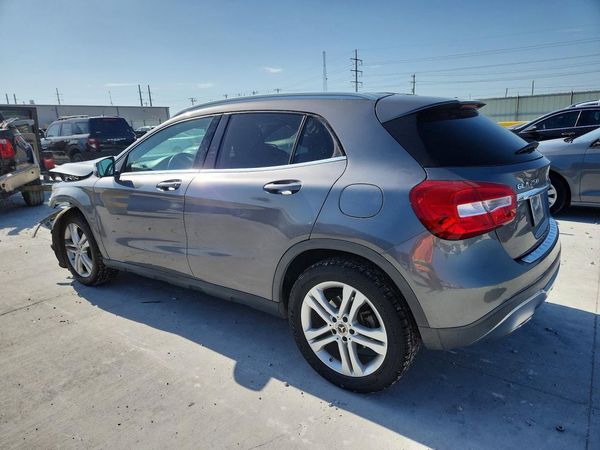 2018 MERCEDES-BENZ GLA GLA250