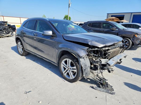 2018 MERCEDES-BENZ GLA GLA250