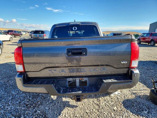 2017 TOYOTA TACOMA