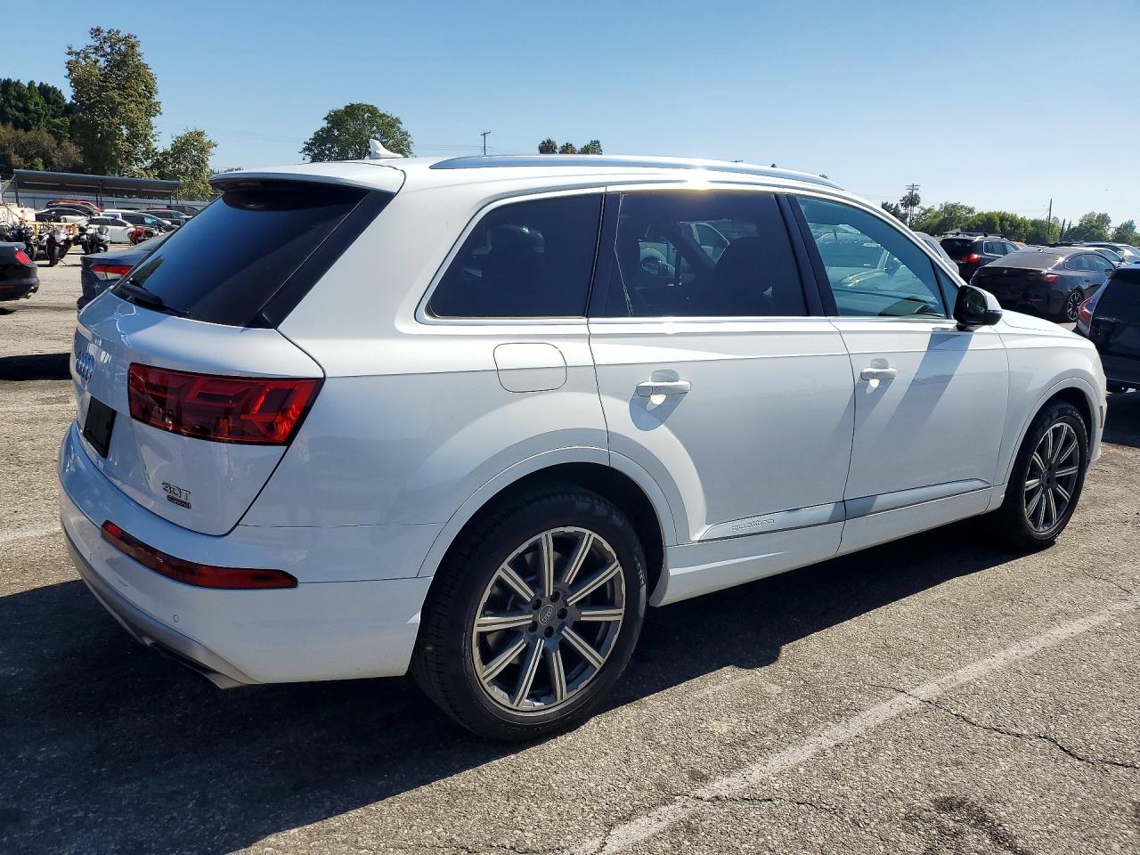 2018 AUDI Q7 quattro Premium Plus