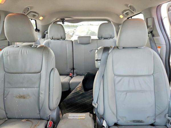 2017 TOYOTA SIENNA