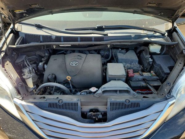 2017 TOYOTA SIENNA