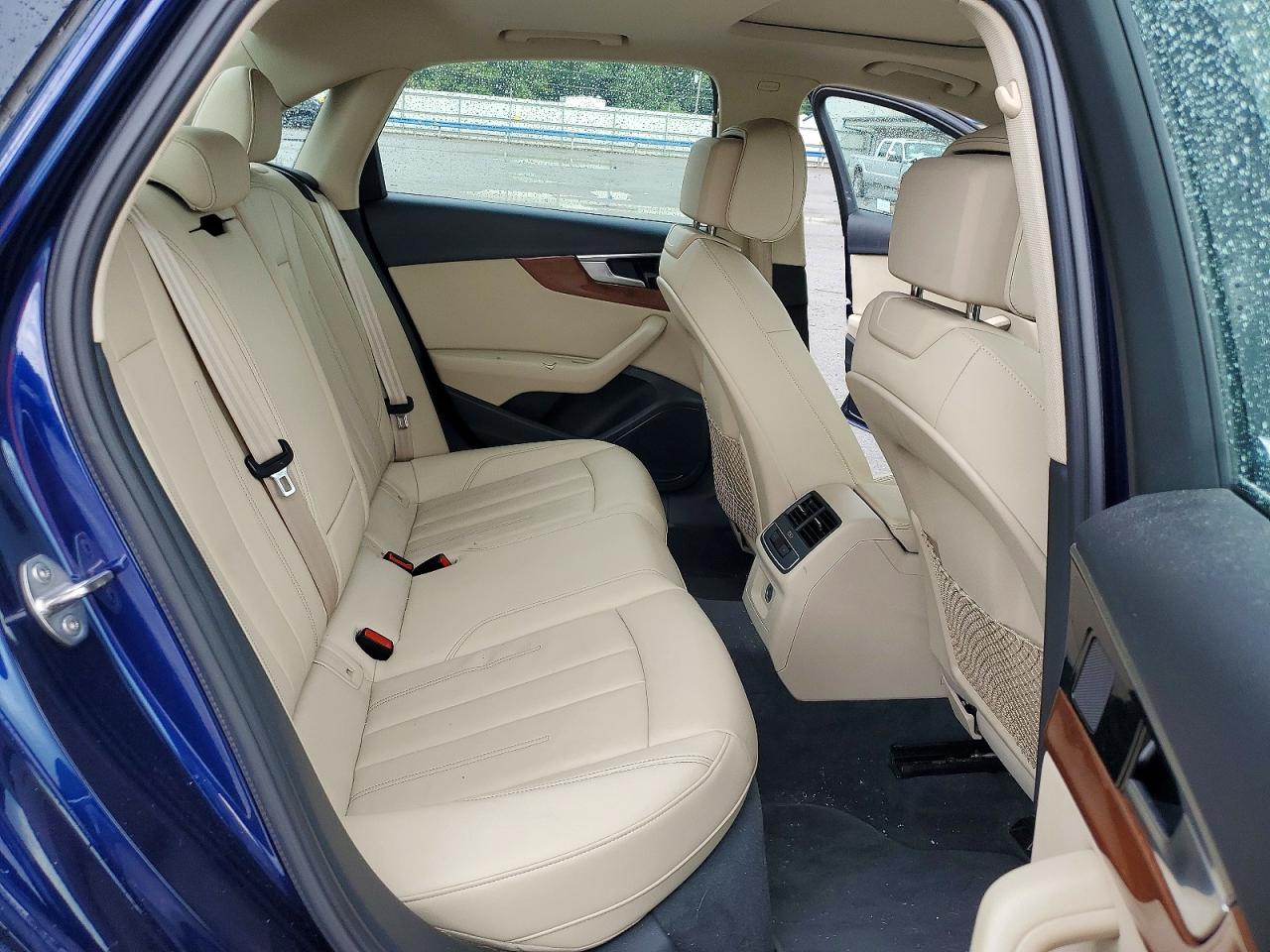 2023 AUDI A4 quattro Premium