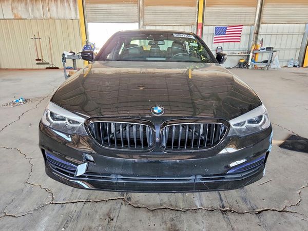 2019 BMW 530E