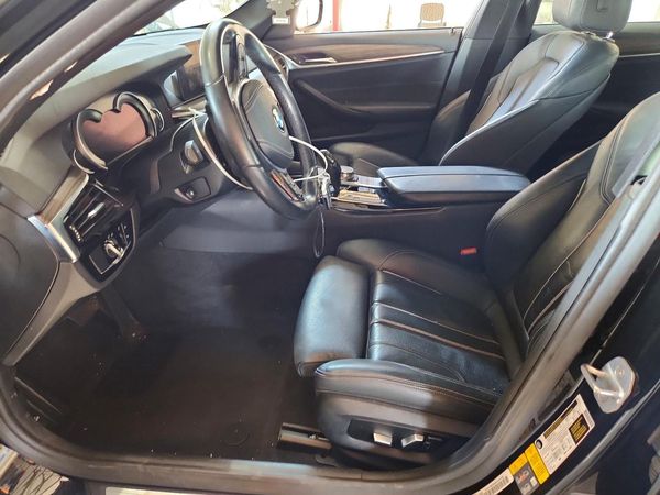 2019 BMW 530E