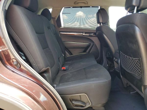 2014 KIA SORENTO Base/ LX