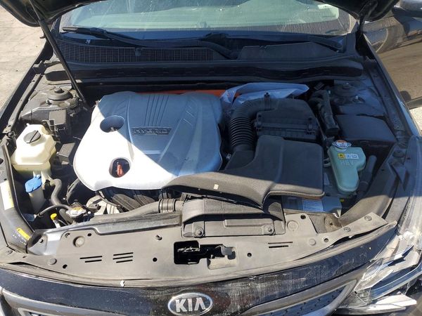 2016 KIA OPTIMA GL - Middle-low