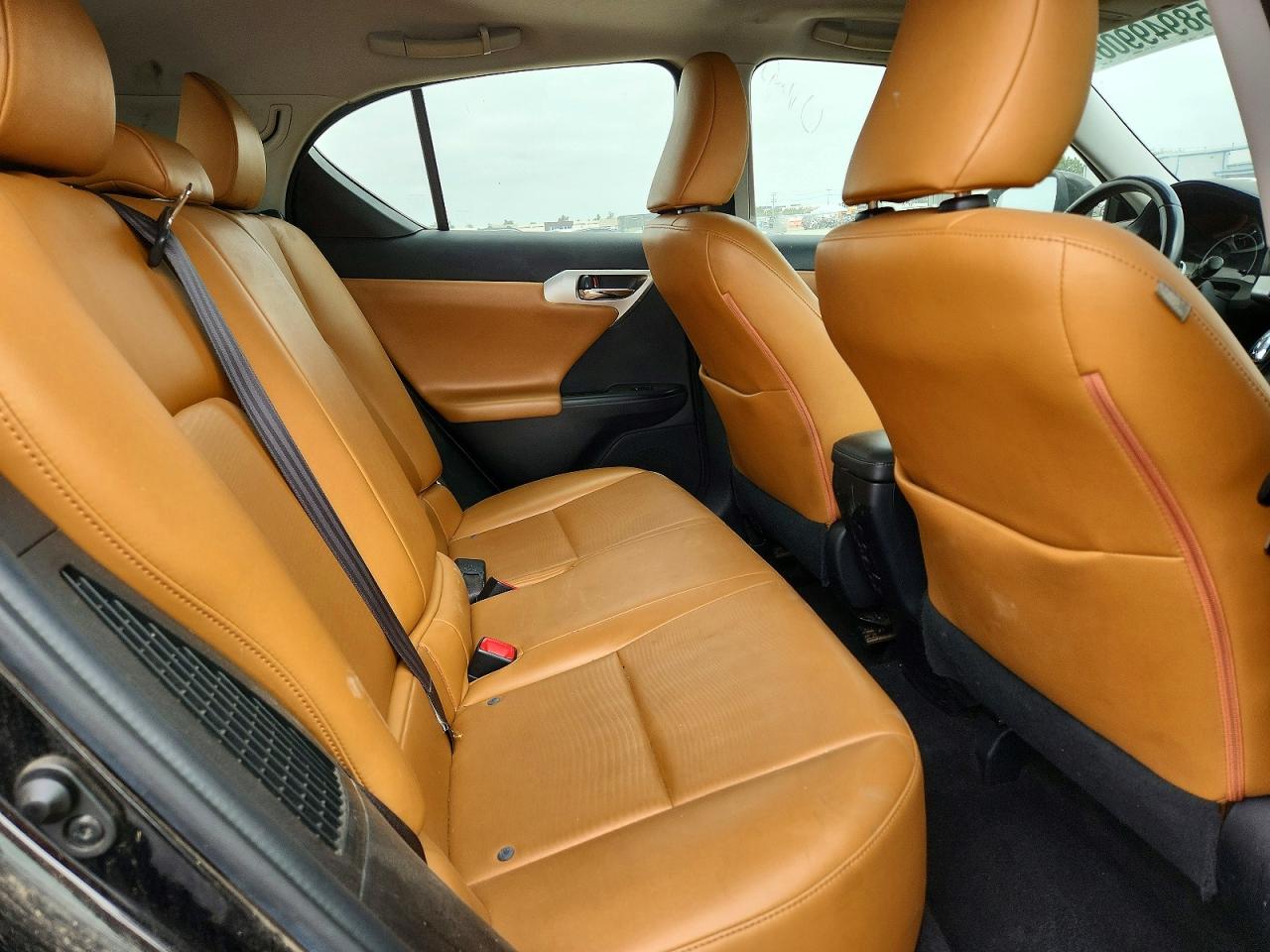 2013 LEXUS CT 200h
