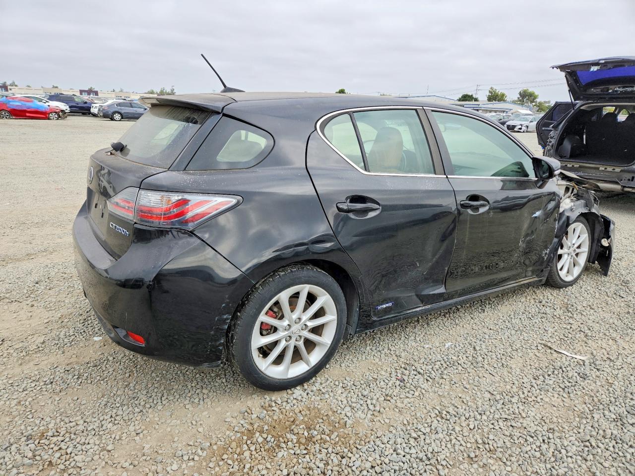 2013 LEXUS CT 200h