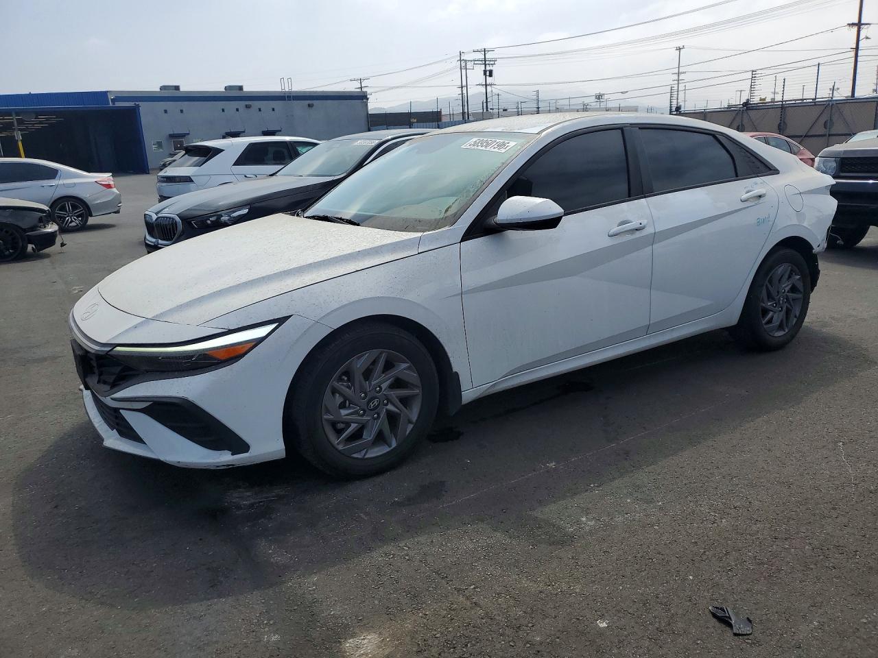 2024 HYUNDAI ELANTRA Blue