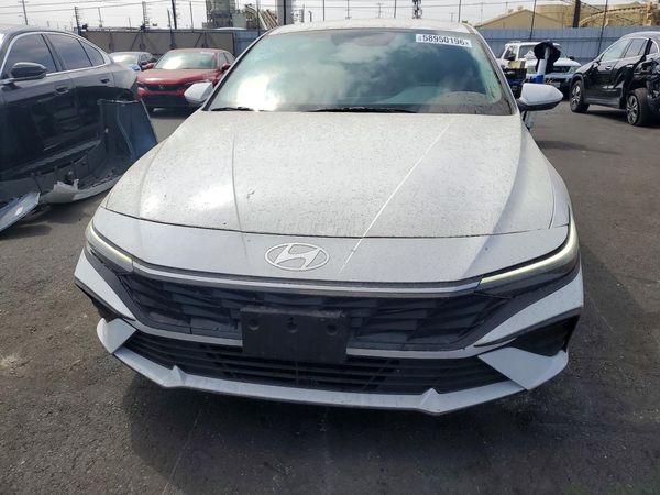2024 HYUNDAI ELANTRA Blue