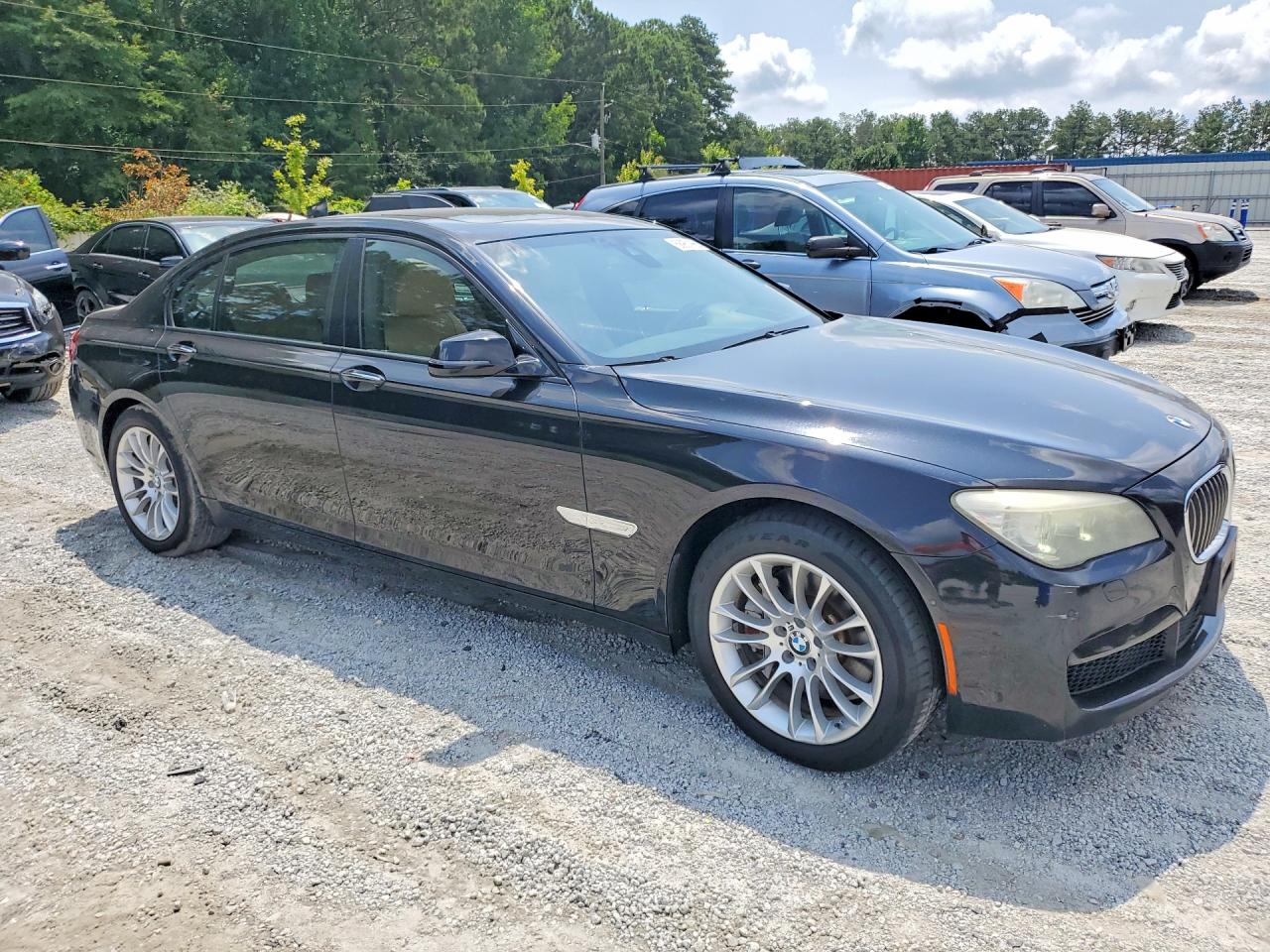 2014 BMW 750