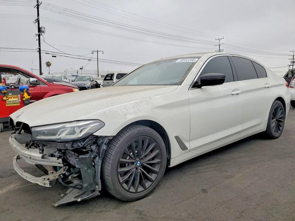 2021 BMW 530