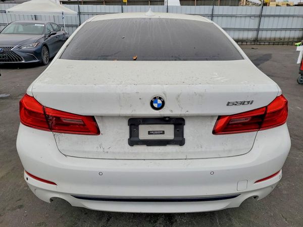 2021 BMW 530