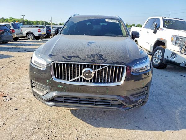 2020 VOLVO XC90 Momentum