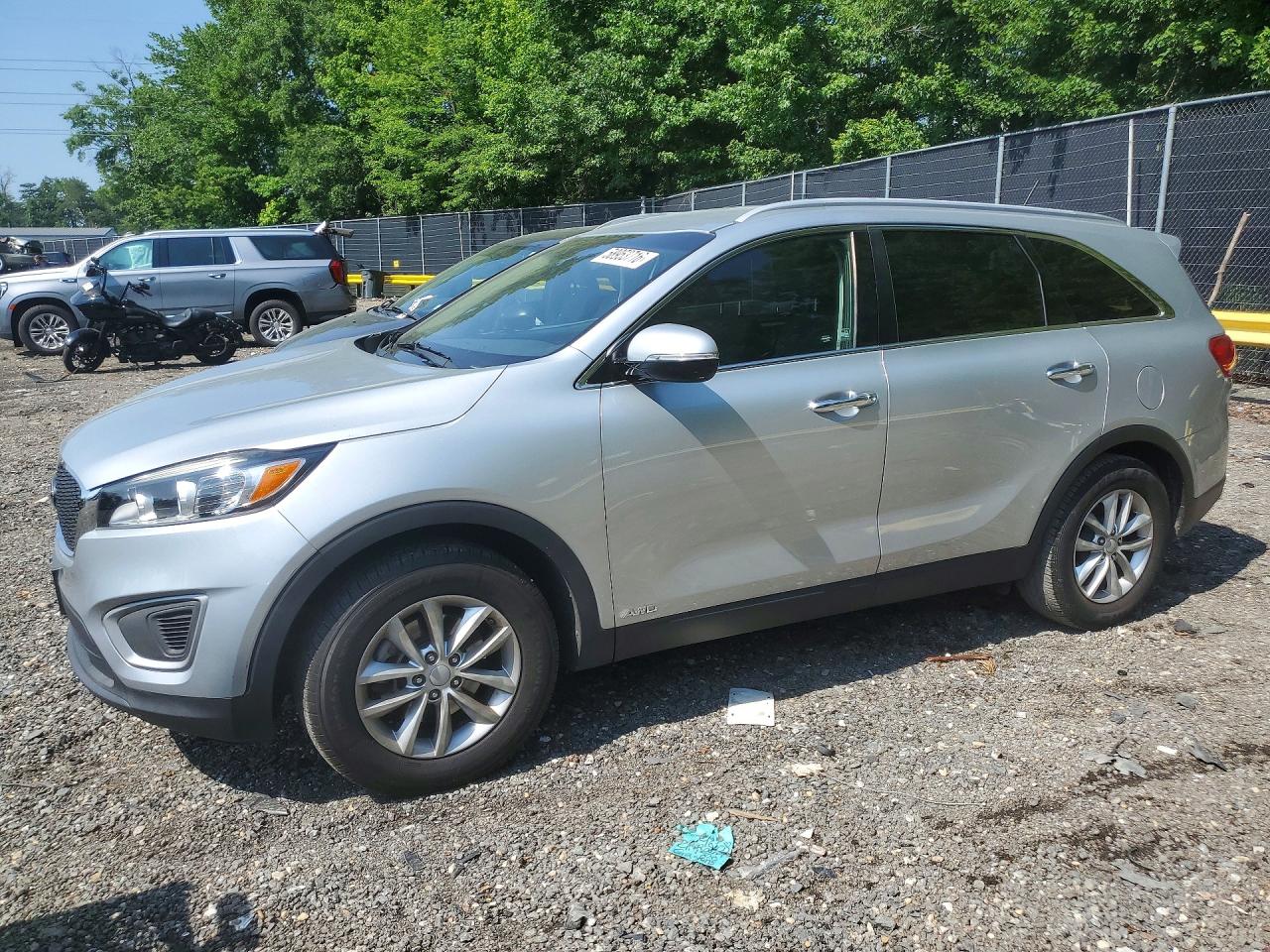 2016 KIA SORENTO L / LX
