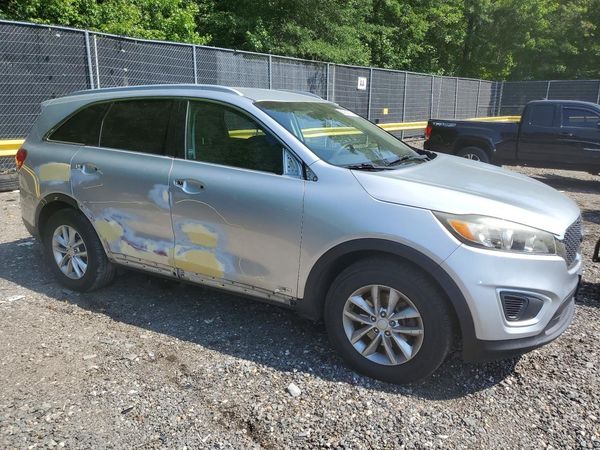 2016 KIA SORENTO L / LX