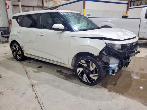 2023 KIA SOUL GT Line — Passenger 3/4