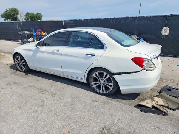 2017 MERCEDES-BENZ C C300