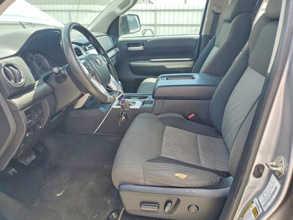 2015 TOYOTA TUNDRA SR5 Grade