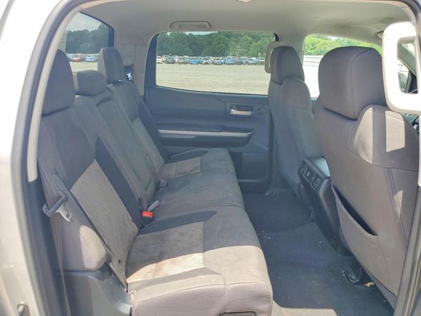 2015 TOYOTA TUNDRA SR5 Grade