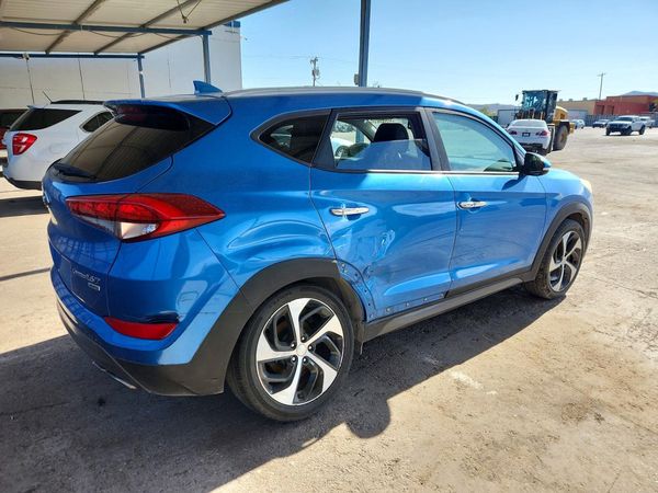 2016 HYUNDAI TUCSON