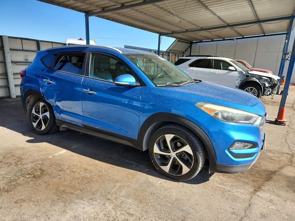 2016 HYUNDAI TUCSON