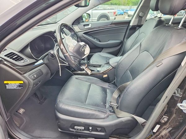 2015 KIA CADENZA