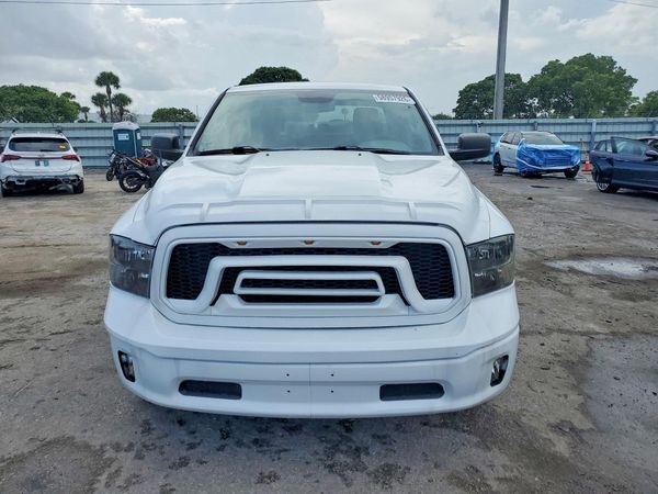 2019 RAM 1500 CLASSIC Tradesman, ST