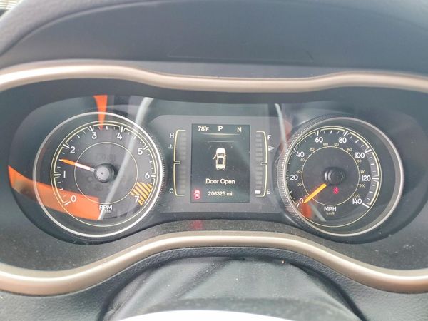2015 JEEP CHEROKEE LATITUDE 4X4