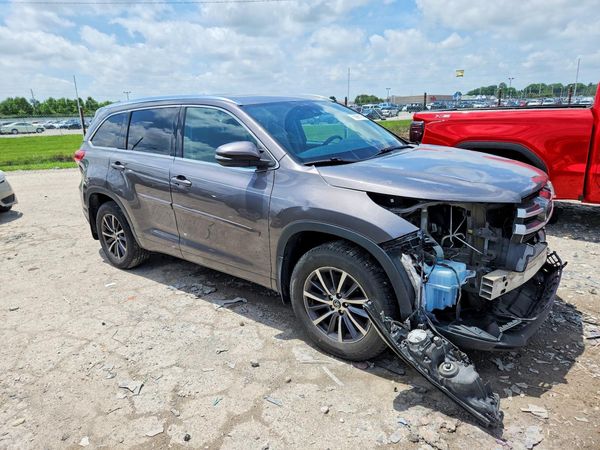 2017 TOYOTA HIGHLANDER SE/XLE