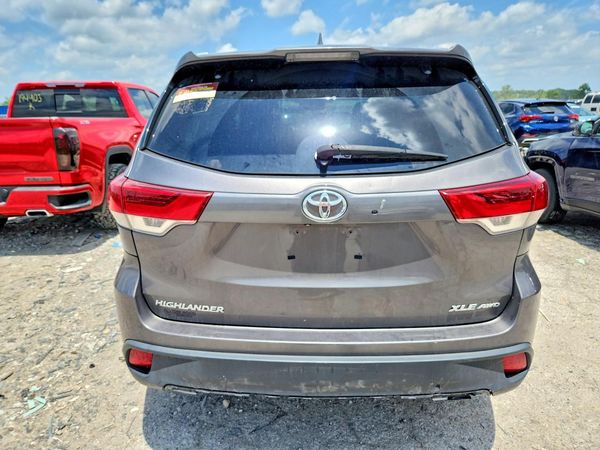 2017 TOYOTA HIGHLANDER SE/XLE
