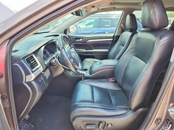 2017 TOYOTA HIGHLANDER SE/XLE