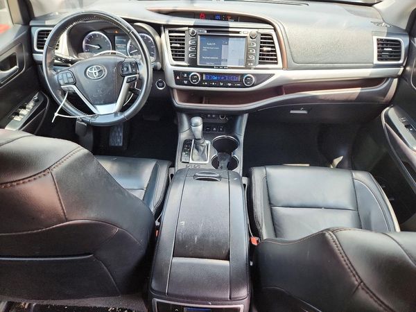 2017 TOYOTA HIGHLANDER SE/XLE