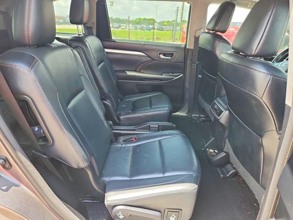 2017 TOYOTA HIGHLANDER SE/XLE