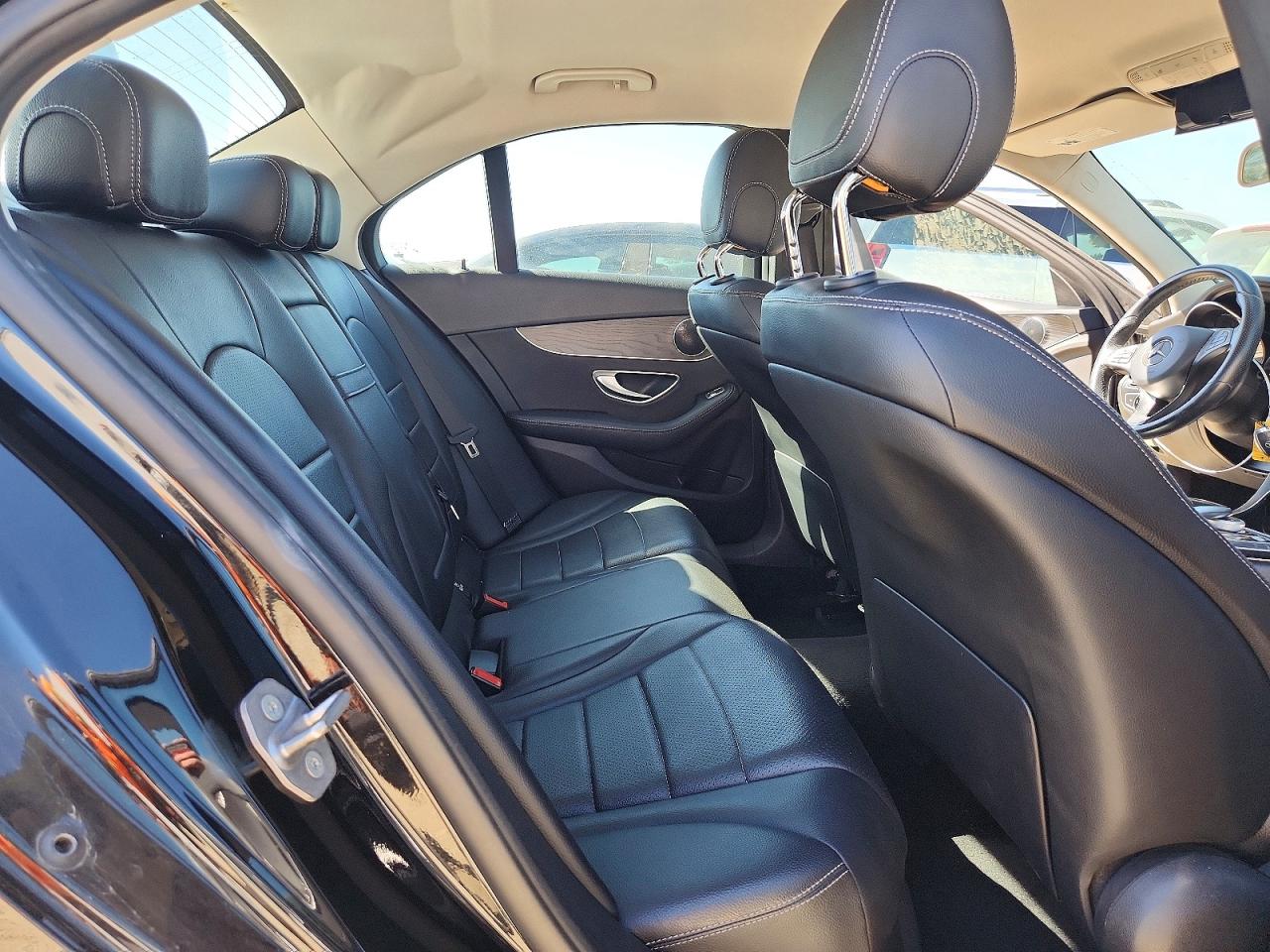 2016 MERCEDES-BENZ C C300