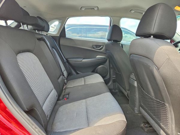 2019 HYUNDAI KONA SE