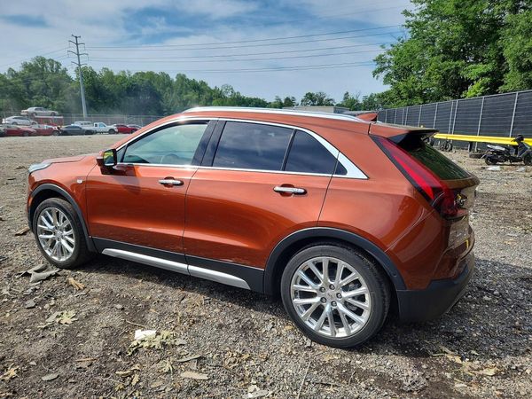 2020 CADILLAC XT4 Premium Luxury