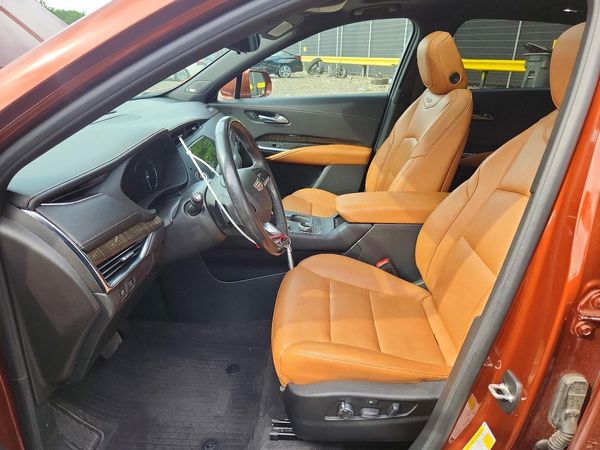 2020 CADILLAC XT4 Premium Luxury
