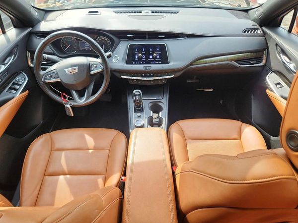 2020 CADILLAC XT4 Premium Luxury