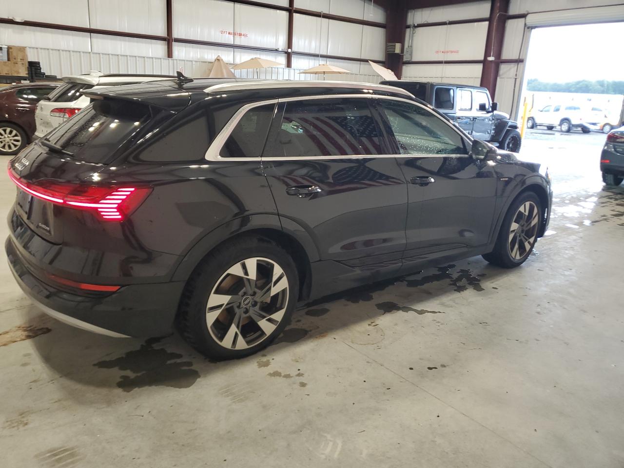 2021 AUDI E-TRON quattro Premium