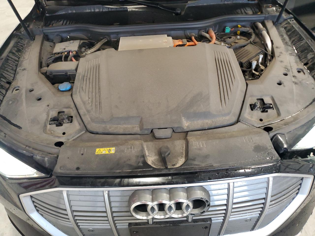 2021 AUDI E-TRON quattro Premium