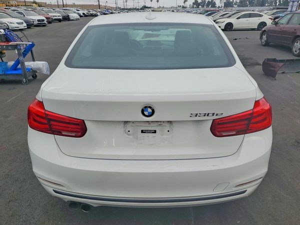2018 BMW 330E