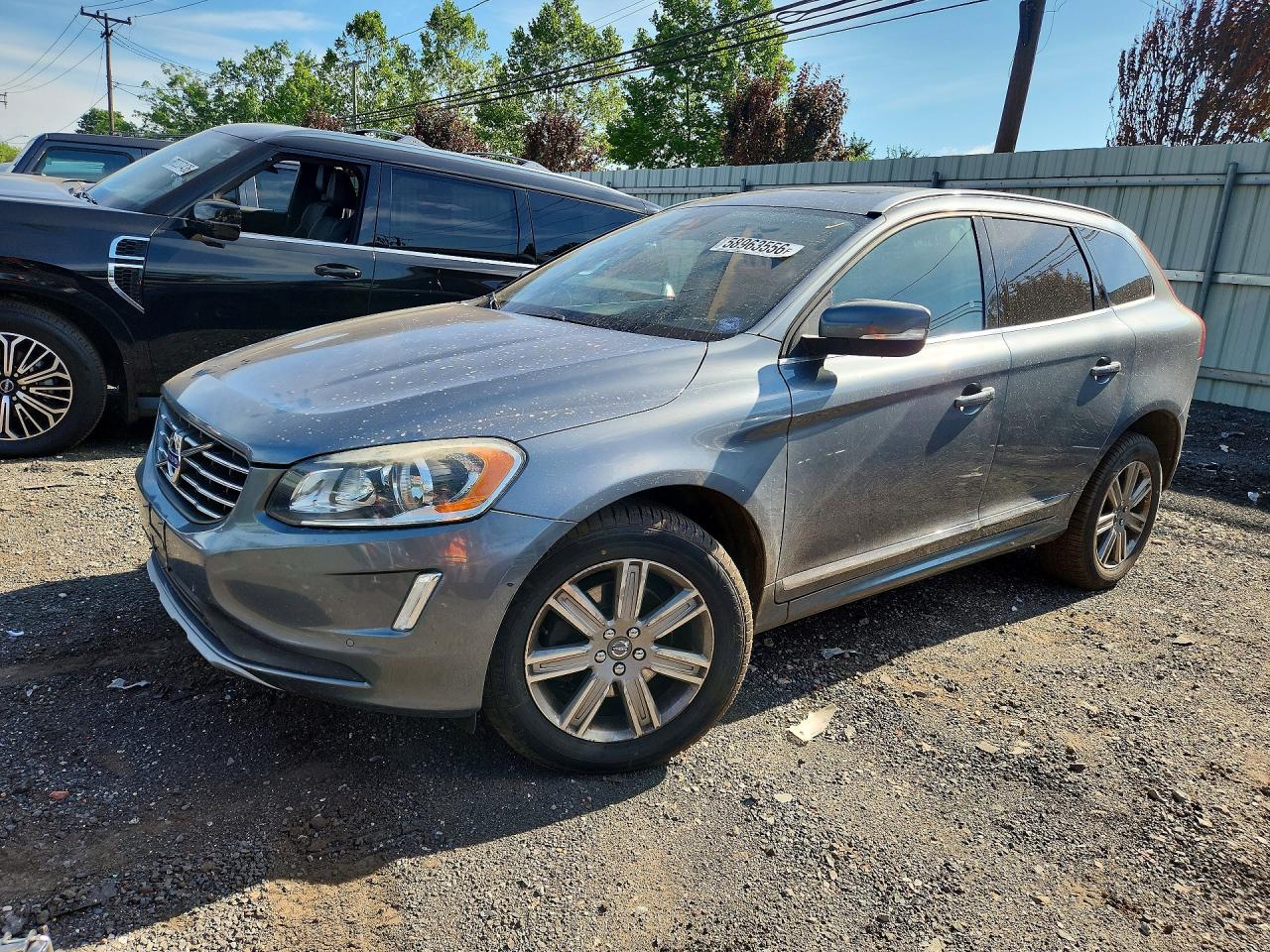 2017 VOLVO XC60